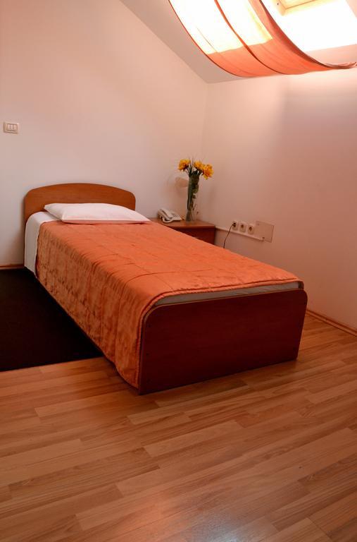 Guesthouse Bajc Vrhnika Kamer foto
